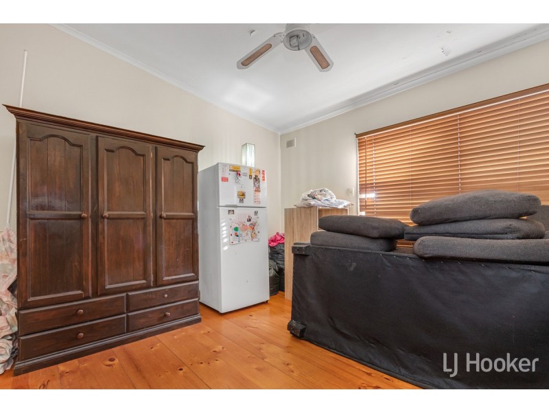 25 Crabb Road, Smithfield Plains SA 5114