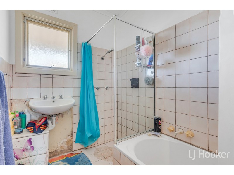 25 Crabb Road, Smithfield Plains SA 5114