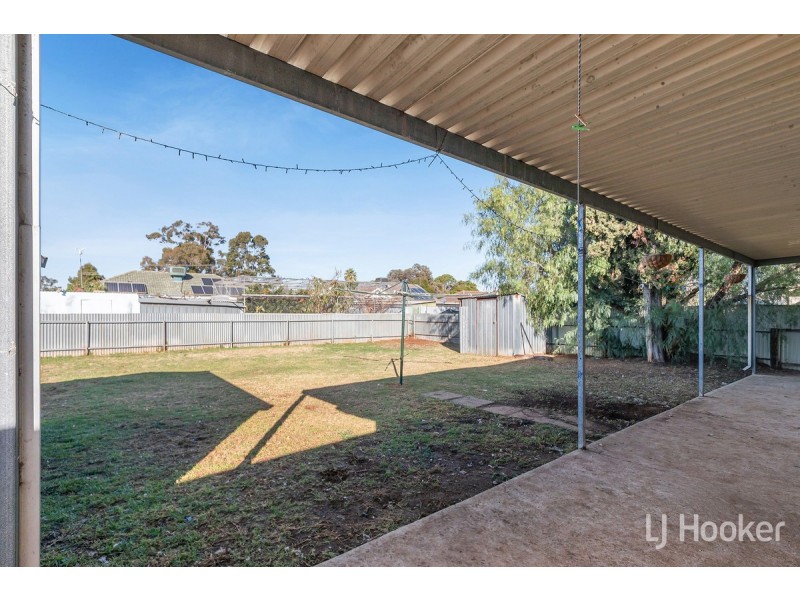 25 Crabb Road, Smithfield Plains SA 5114