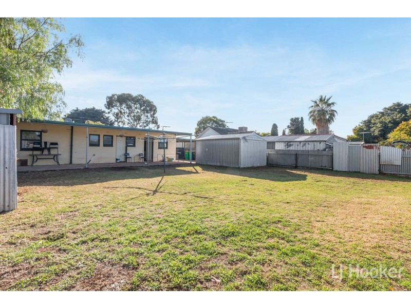 25 Crabb Road, Smithfield Plains SA 5114