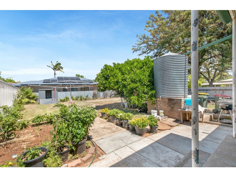 2 Chilmark Street, Elizabeth Vale SA 5112