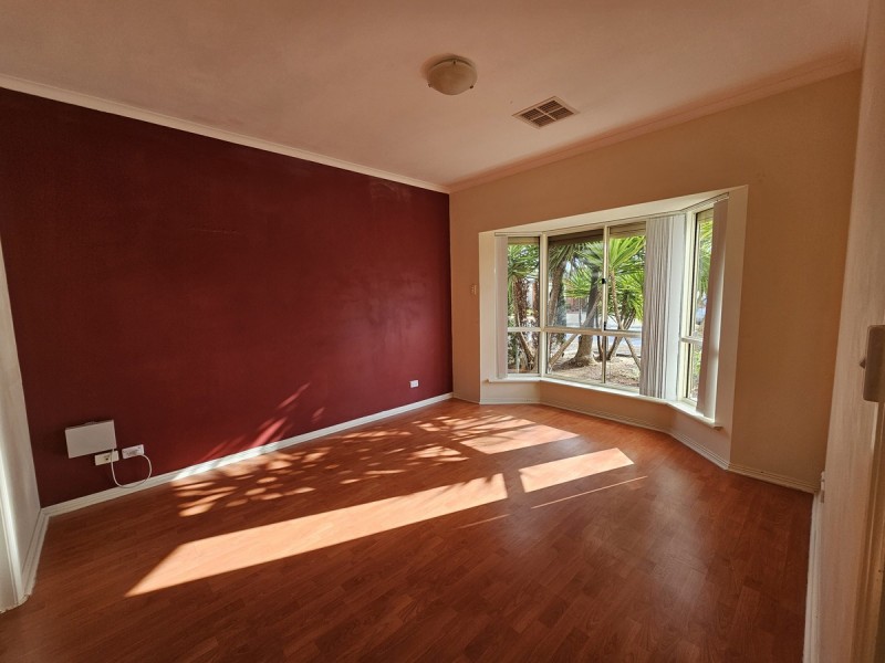 18 Edgewater Place, Burton SA 5110