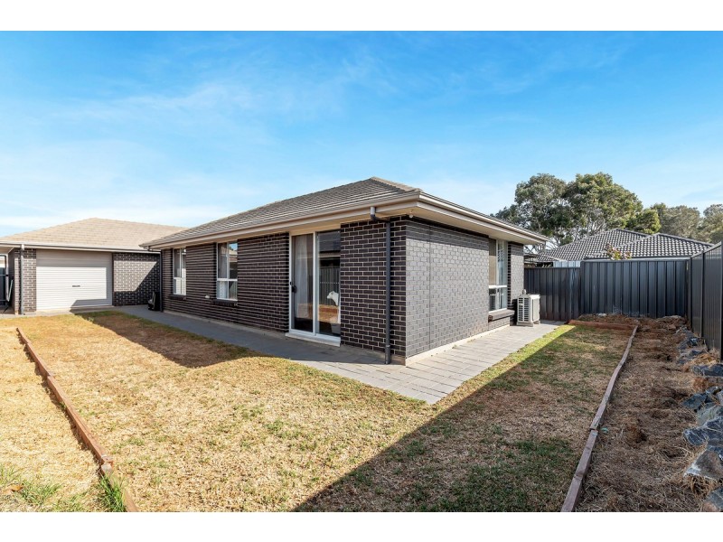 8 Pride Avenue, Munno Para SA 5115