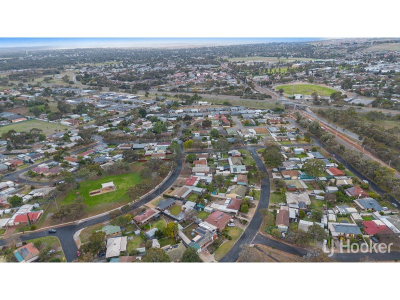 5 Grey Crescent, Evanston Gardens SA 5116
