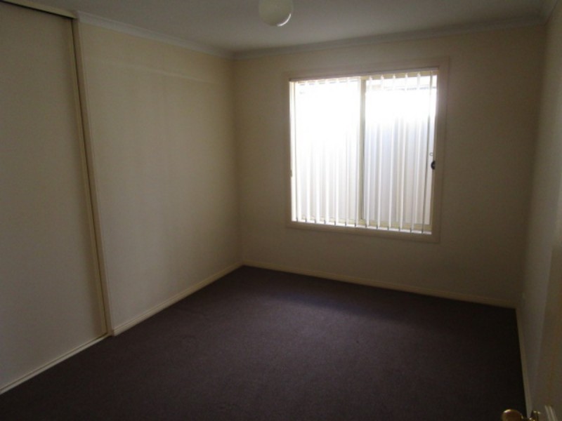 16 Strathmore Avenue, Smithfield SA 5114