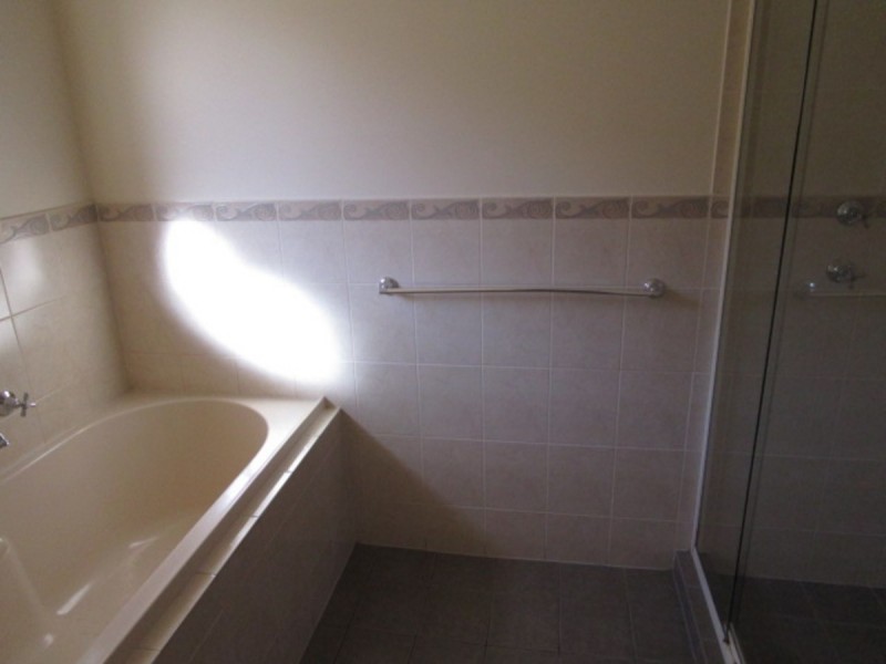 16 Strathmore Avenue, Smithfield SA 5114