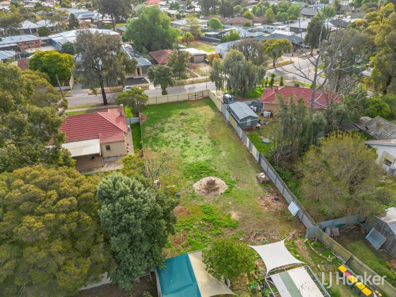 27 Hayles Road, Elizabeth Park SA 5113