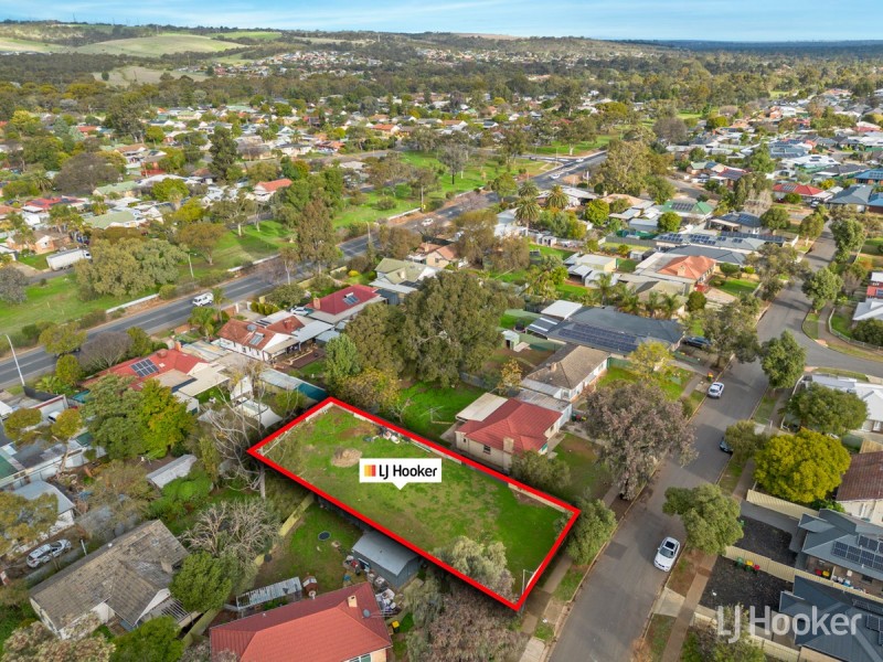 27 Hayles Road, Elizabeth Park SA 5113