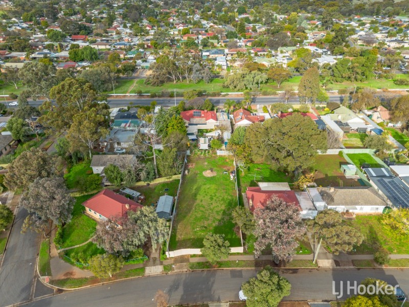 27 Hayles Road, Elizabeth Park SA 5113