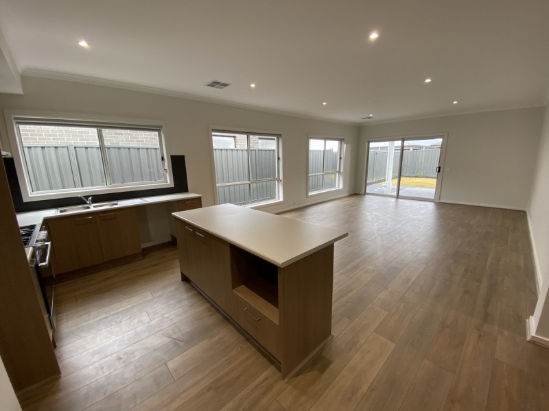 4 Harrow Avenue, Andrews Farm SA 5114