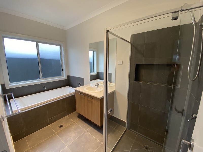 4 Harrow Avenue, Andrews Farm SA 5114