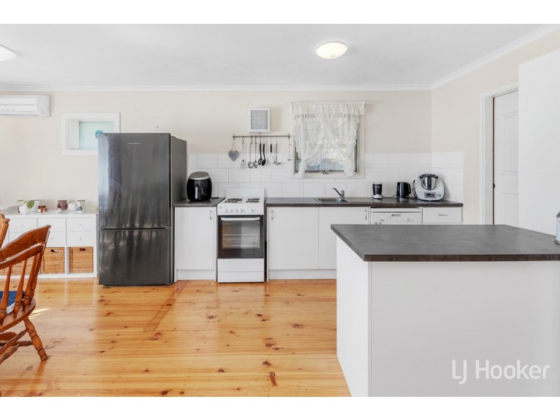 28 Cavenagh Street, Elizabeth Downs SA 5113