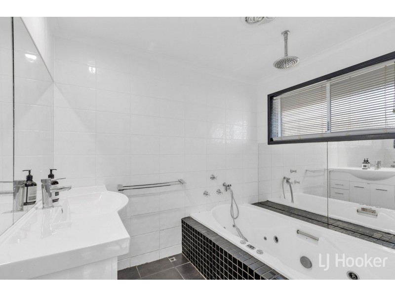 8 Gladman Close, Hillbank SA 5112