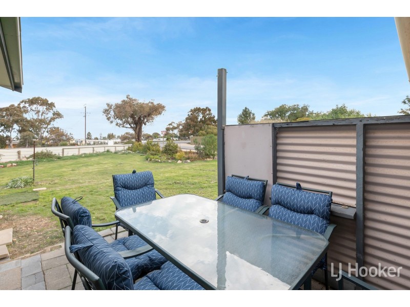 1 Cooper Street, Clinton SA 5570