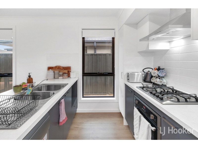 10 Donato Street, Munno Para SA 5115