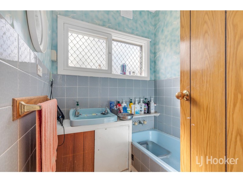 10 Grovely Street, Elizabeth Vale SA 5112