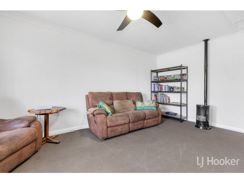 42 Sterling Court, Smithfield Plains SA 5114