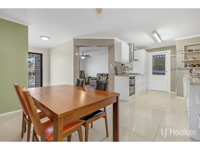 42 Sterling Court, Smithfield Plains SA 5114