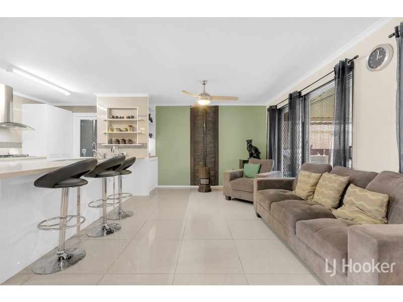 42 Sterling Court, Smithfield Plains SA 5114