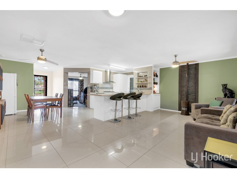 42 Sterling Court, Smithfield Plains SA 5114