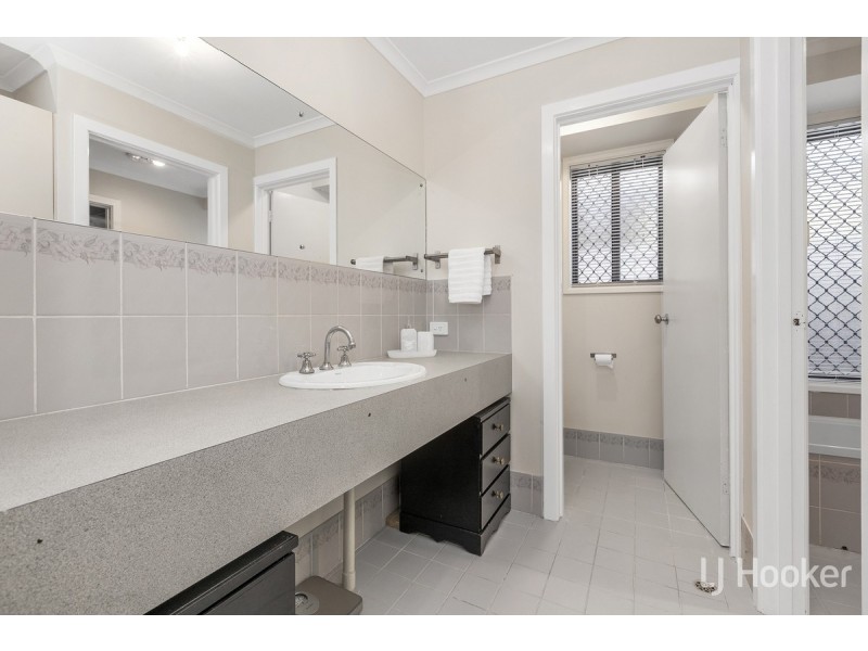 42 Sterling Court, Smithfield Plains SA 5114