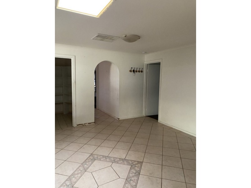 16 Blackburn Road, Hillbank SA 5112