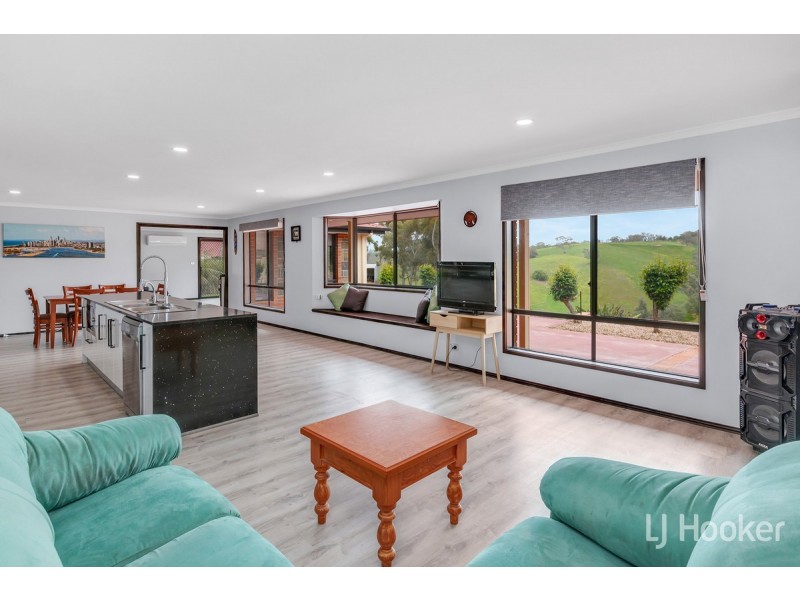 2 Tenafeate Court, Yattalunga SA 5114