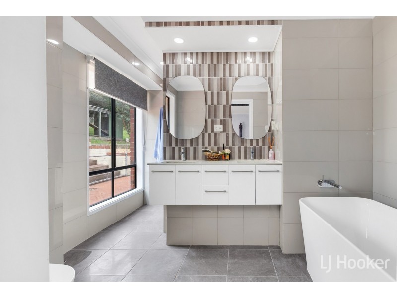 2 Tenafeate Court, Yattalunga SA 5114