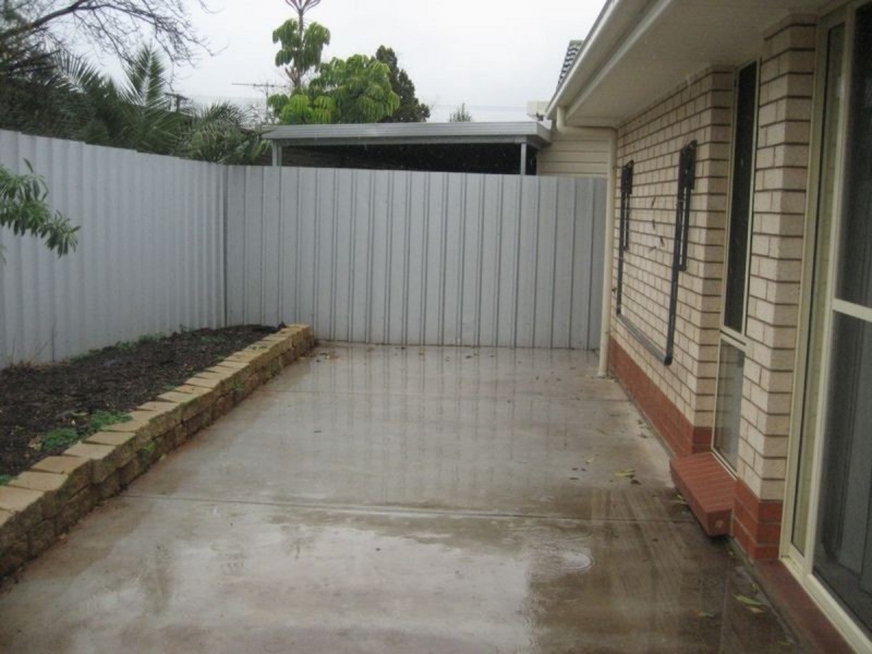 2 Bowood Street, Elizabeth Park SA 5113