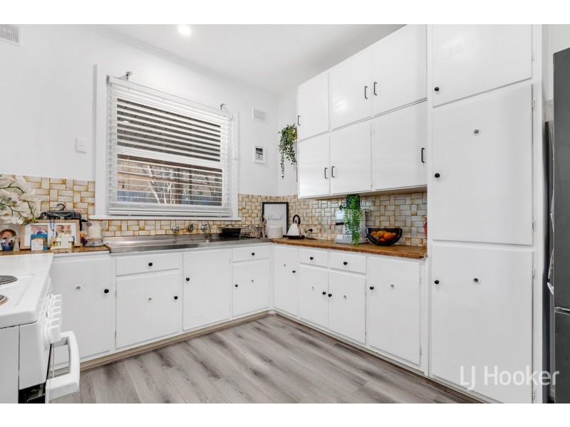 6 Lockerly Street, Elizabeth Vale SA 5112