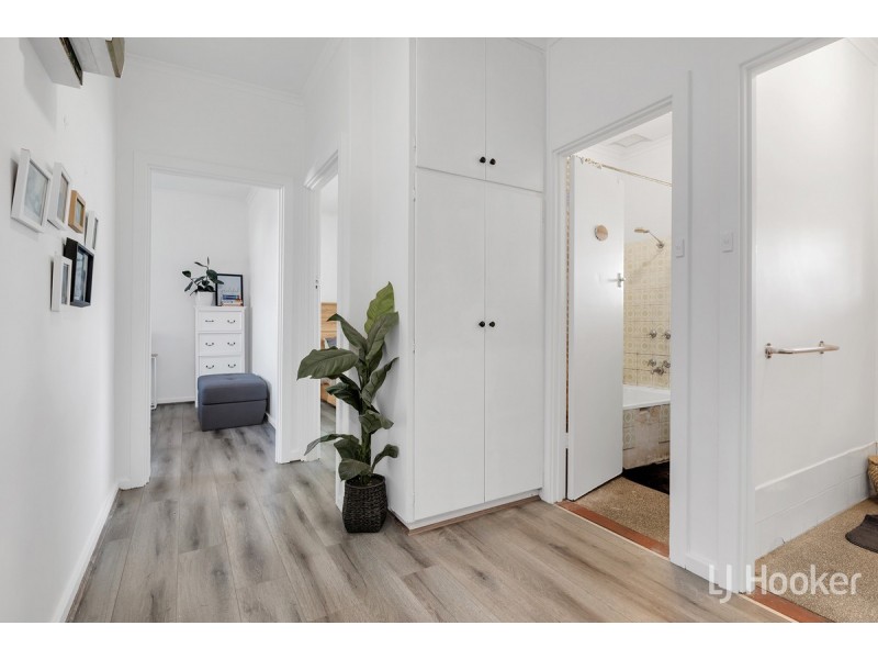 6 Lockerly Street, Elizabeth Vale SA 5112