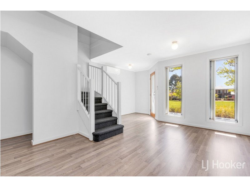 8/16 Swinden Crescent, Blakeview SA 5114