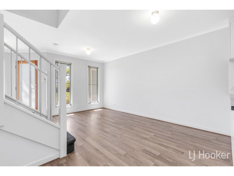 8/16 Swinden Crescent, Blakeview SA 5114