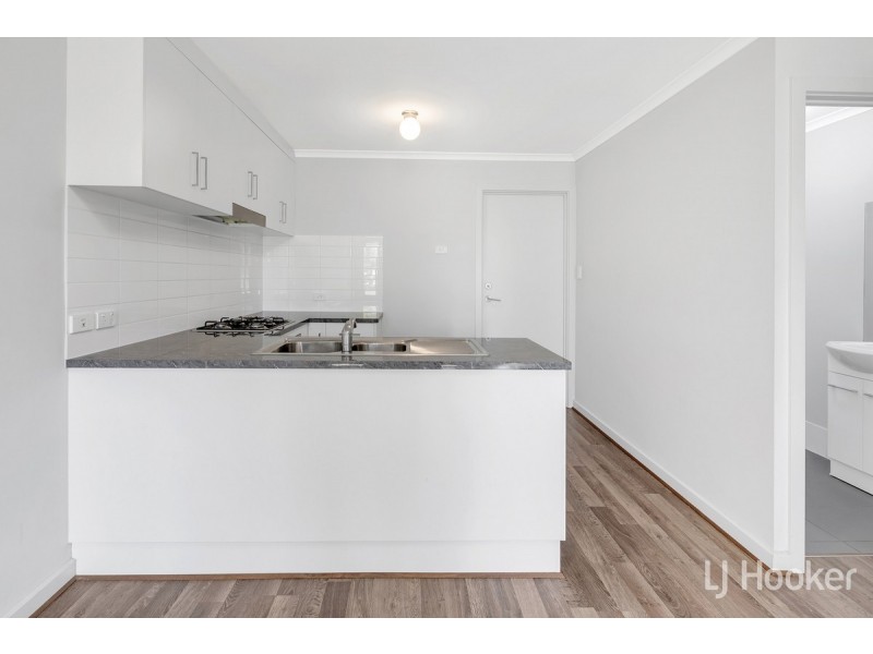 8/16 Swinden Crescent, Blakeview SA 5114