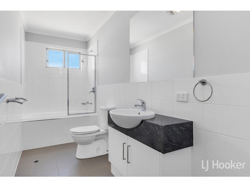 8/16 Swinden Crescent, Blakeview SA 5114