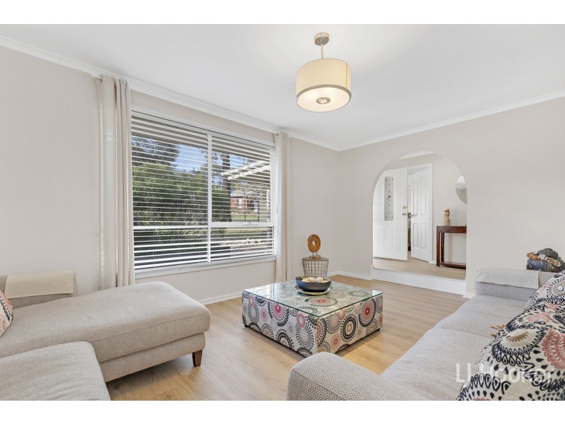 8 Gladman Close, Hillbank SA 5112