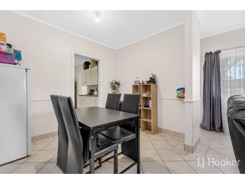 6 Robins Street, Elizabeth Downs SA 5113