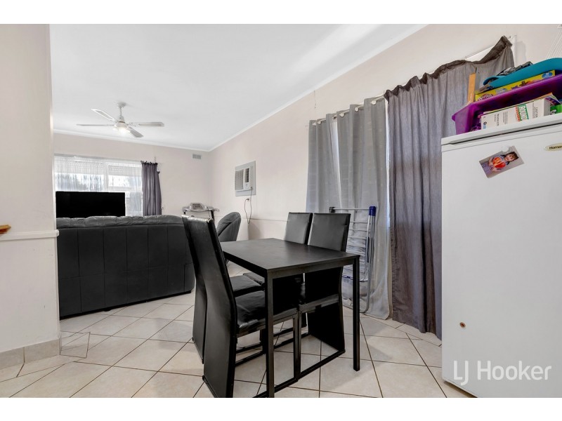 6 Robins Street, Elizabeth Downs SA 5113