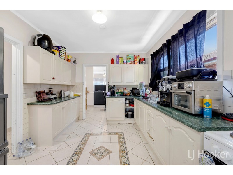 6 Robins Street, Elizabeth Downs SA 5113