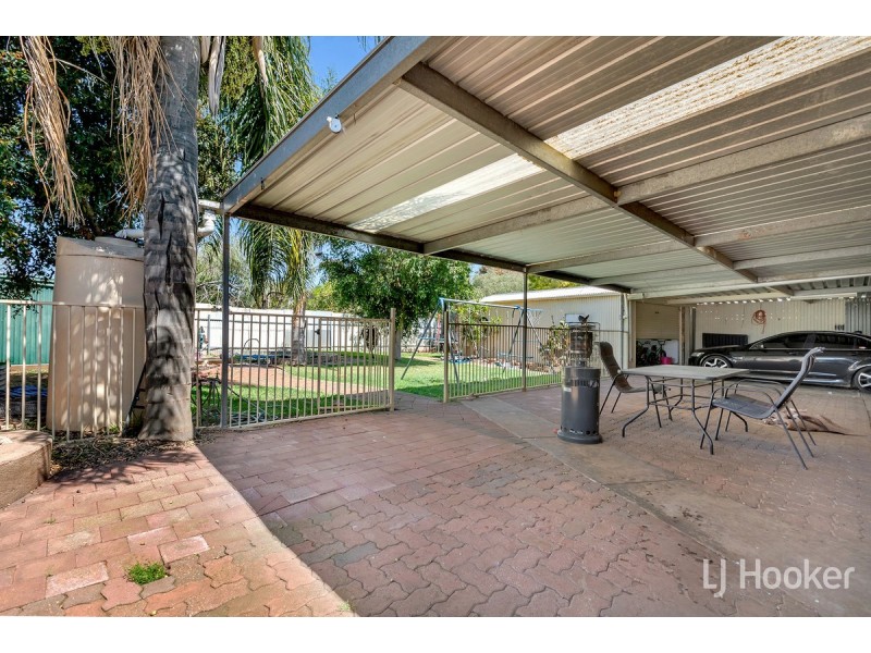 6 Robins Street, Elizabeth Downs SA 5113