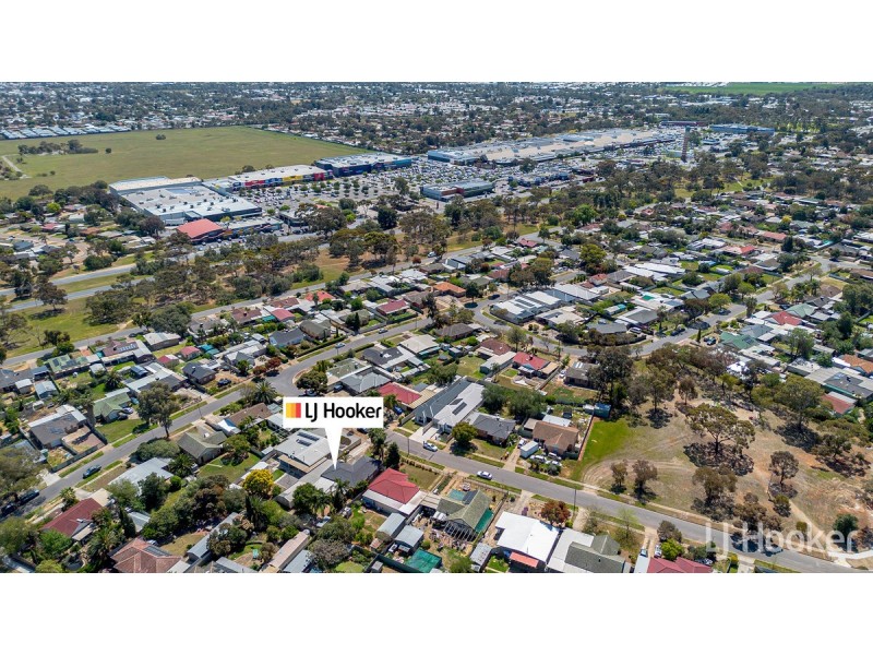 6 Robins Street, Elizabeth Downs SA 5113