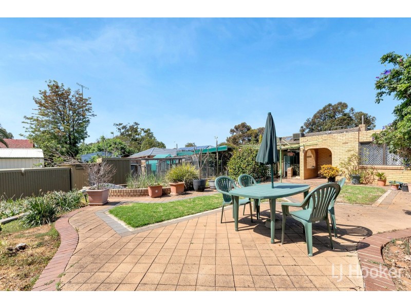 4 Fairfield Road, Elizabeth Grove SA 5112