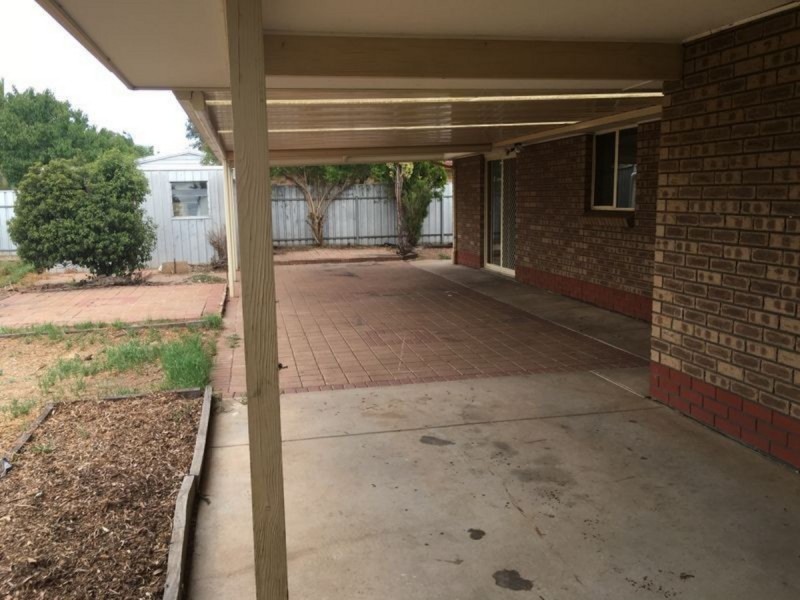 8 Melanie Court, Paralowie SA 5108