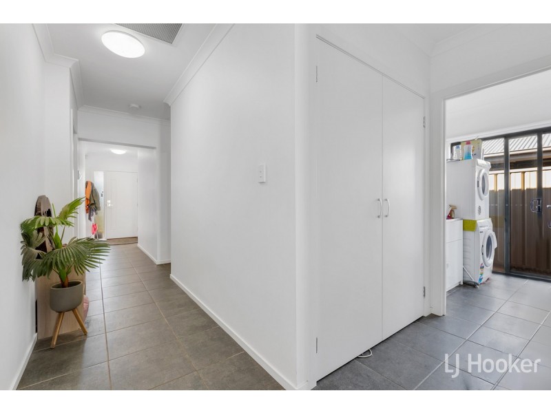 16 Kerrie Avenue, Munno Para West SA 5115