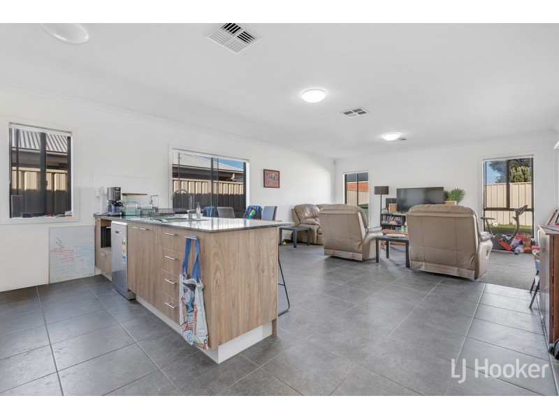 16 Kerrie Avenue, Munno Para West SA 5115