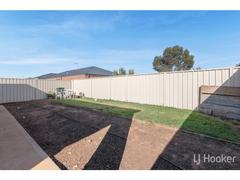 16 Kerrie Avenue, Munno Para West SA 5115
