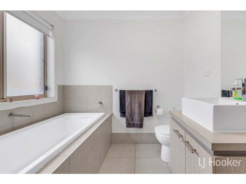 37 Olympic Way, Munno Para West SA 5115