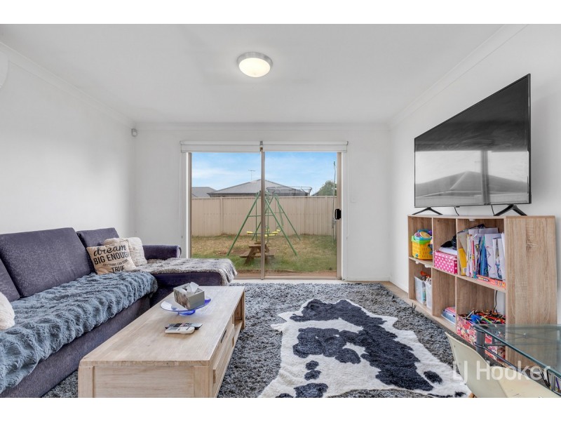 37 Olympic Way, Munno Para West SA 5115