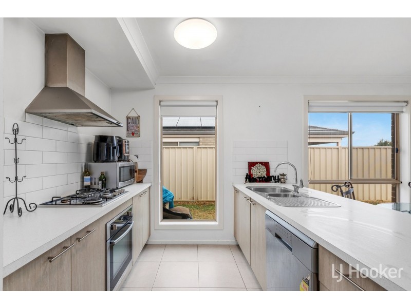 37 Olympic Way, Munno Para West SA 5115