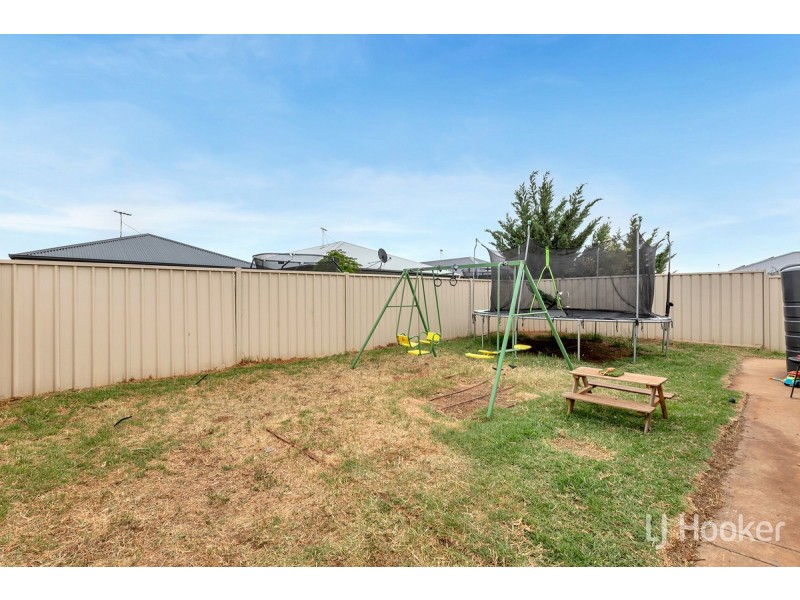 37 Olympic Way, Munno Para West SA 5115